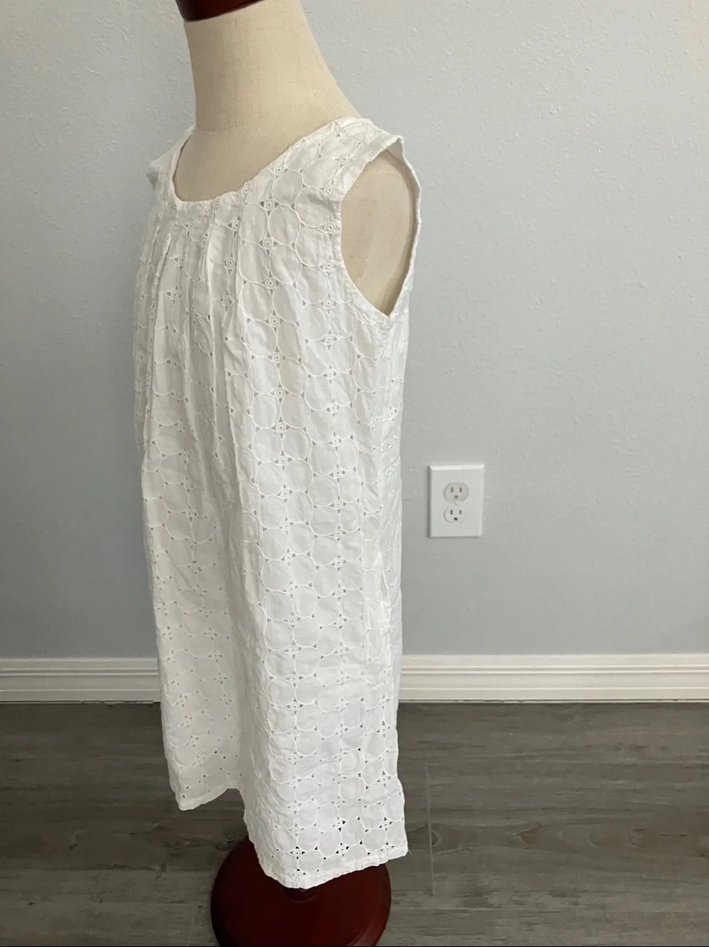 OLD NAVY Girls Sleeveless Eyelet Cotton White Shirt Dress | 6